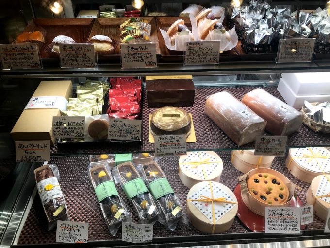 一乗寺中谷さんは元は丁稚羊羹のお店ですが現在は和菓子の素材を生かして洋菓子を販売されておられます。